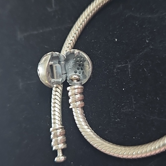 Authentic Pandora Bracelet Moments With Sparkling Cubic Zirconia Heart Clasp 6.7 - Picture 3 of 4